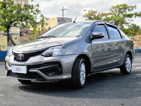 TOYOTA ETIOS 1.5 X PLUS SEDAN 16V FLEX 4P AUTOMÁTICO